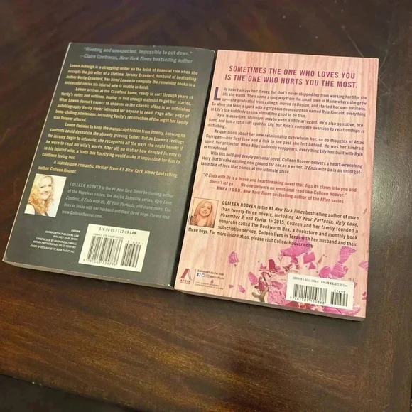 Colleen Hoover book bundle “Verity” and “It Ends with Us” - Picture 2 of 2